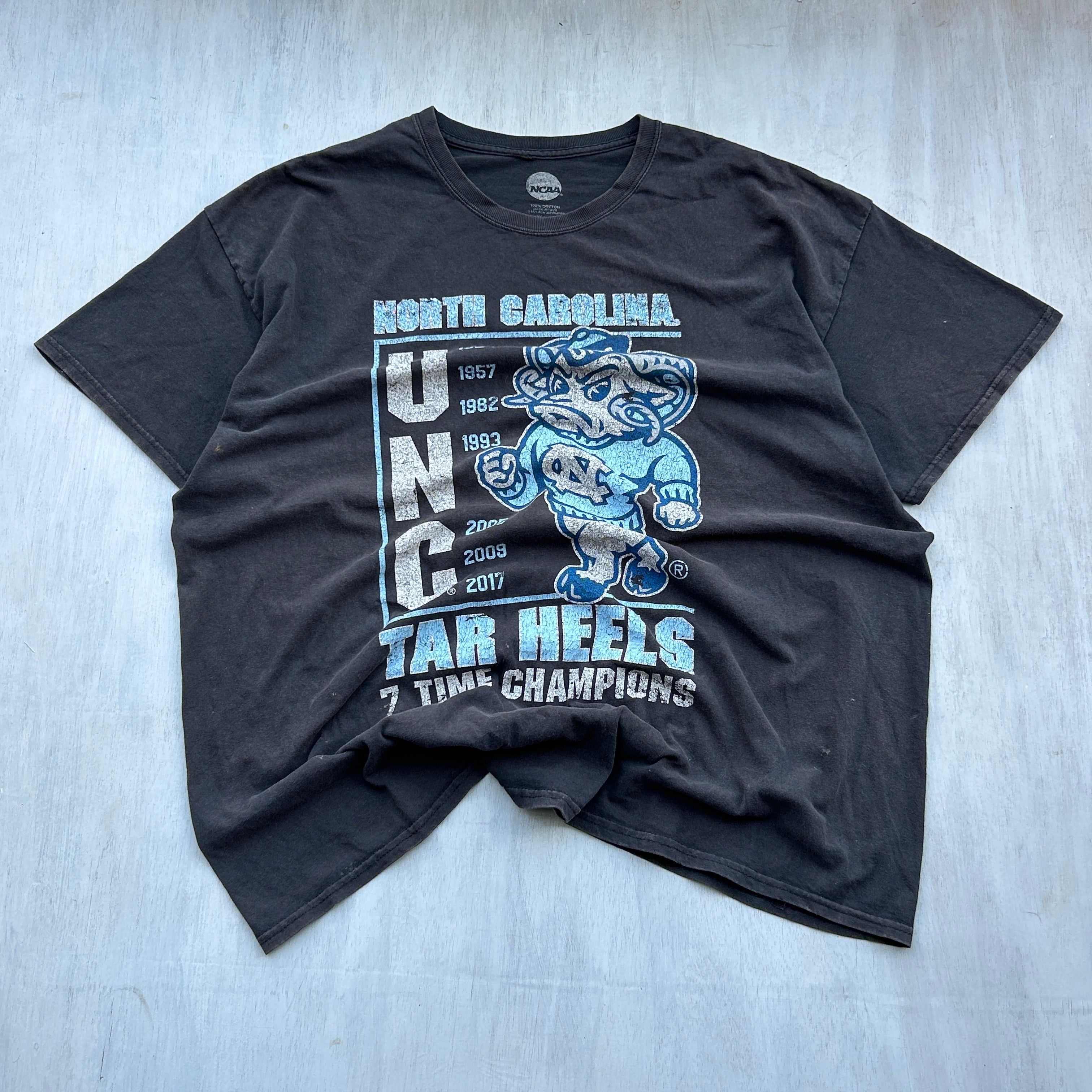 UNC Tar Heels Vintage Graphic Tee