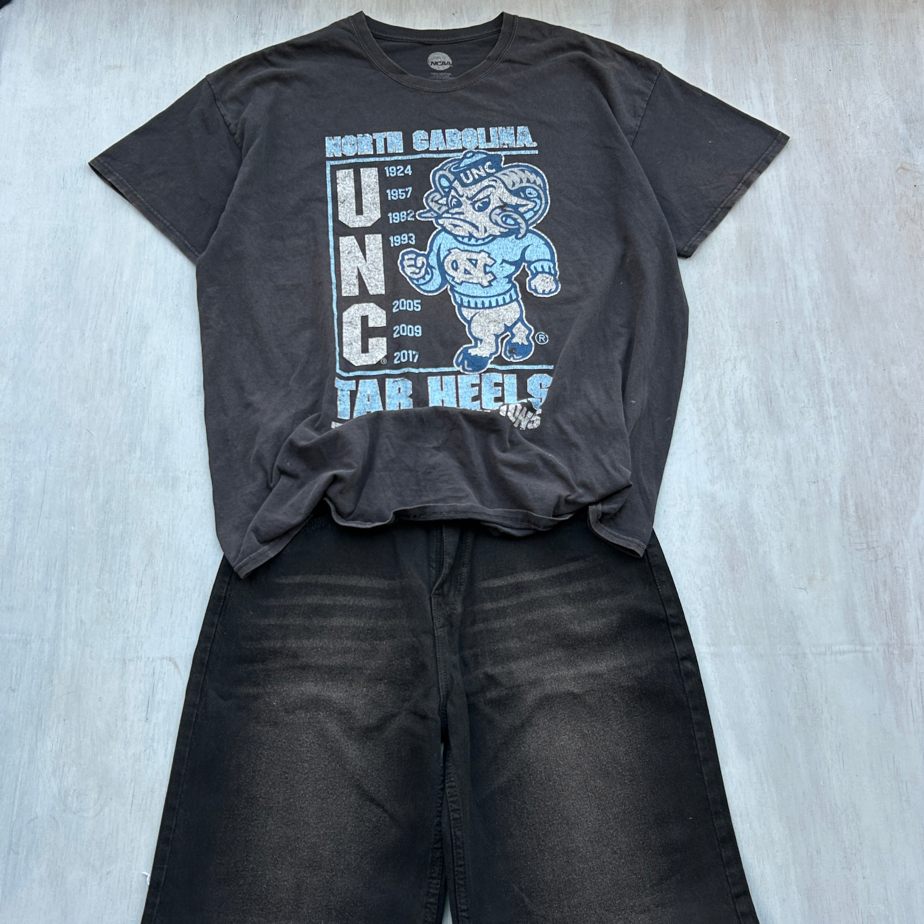 UNC Tar Heels Vintage Graphic Tee