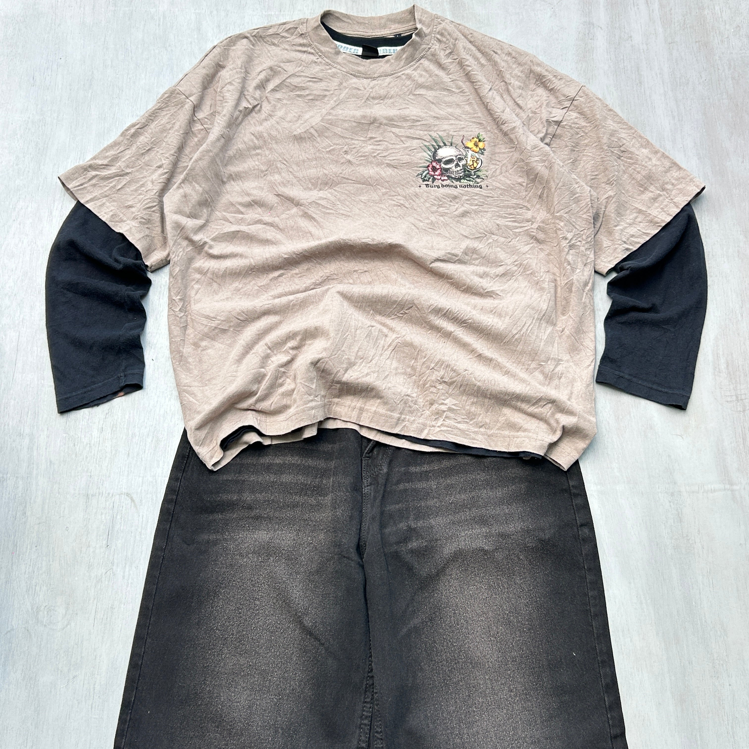 Idle Skull Minimal Graphic Layered Tee
