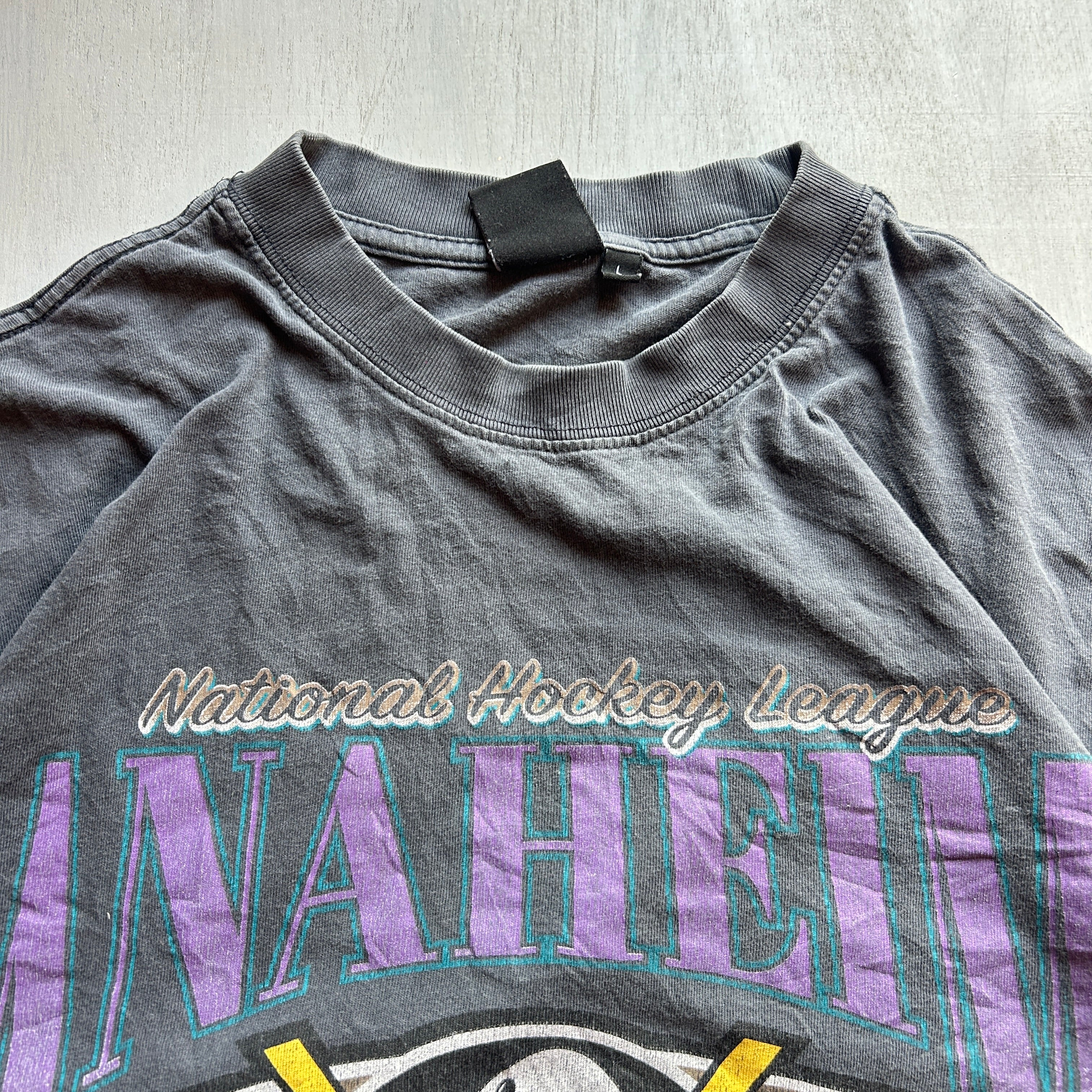 Anaheim Ducks Vintage NHL Graphic Tee (Charcoal Fade)