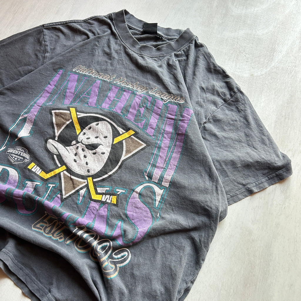 Anaheim Ducks Vintage NHL Graphic Tee (Charcoal Fade)