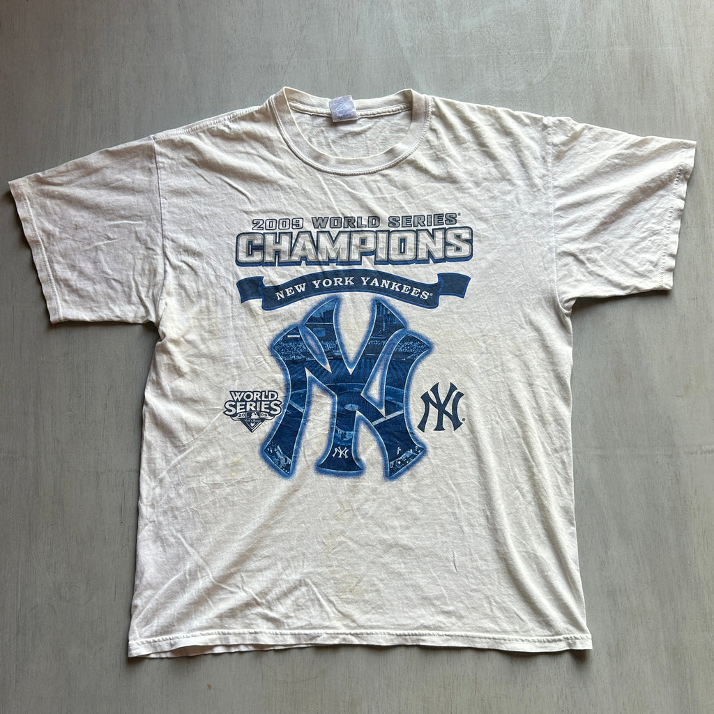 New York Yankees 2009 Champions Vintage Tee (Off-White)