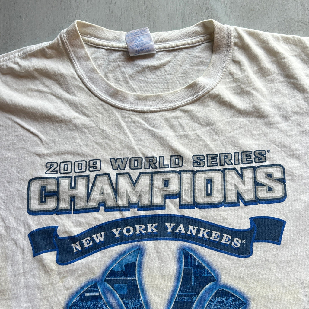 New York Yankees 2009 Champions Vintage Tee (Off-White)