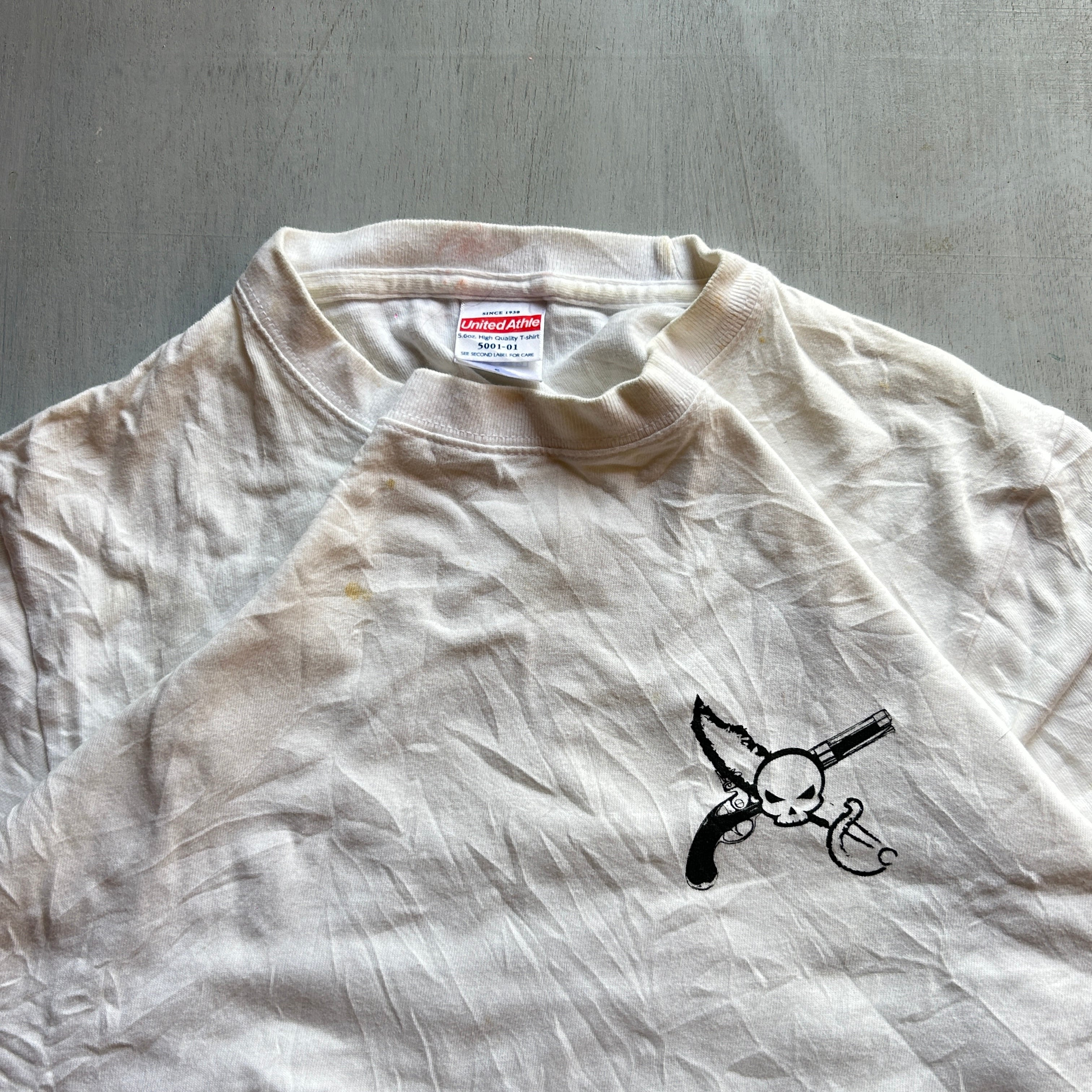 Skull & Blades Minimal Graphic Tee (Off-White)