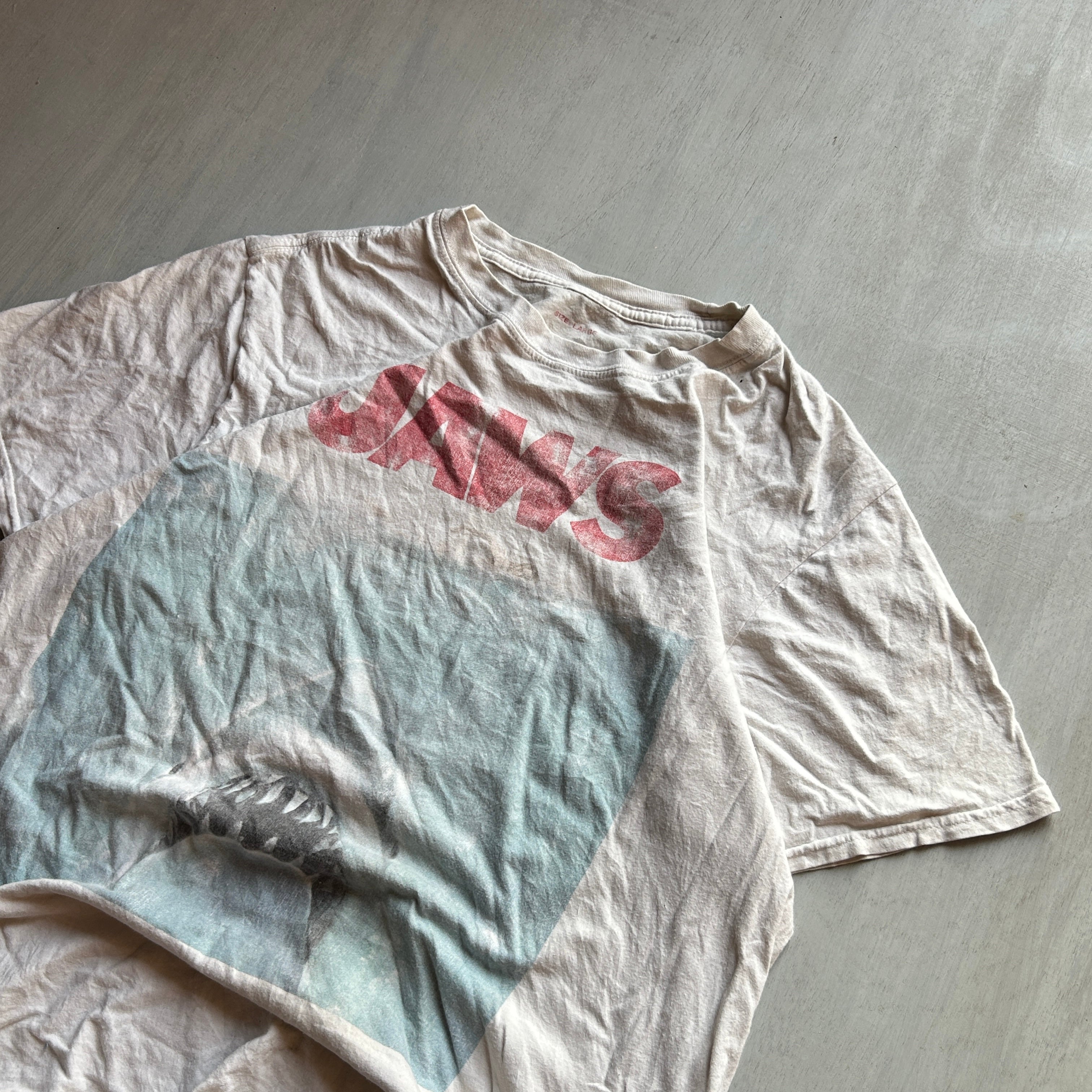 Jaws Vintage Movie Graphic Tee (Off-White Fade)