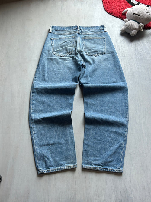 Classic Light Blue Wide-Leg Jeans - (L)