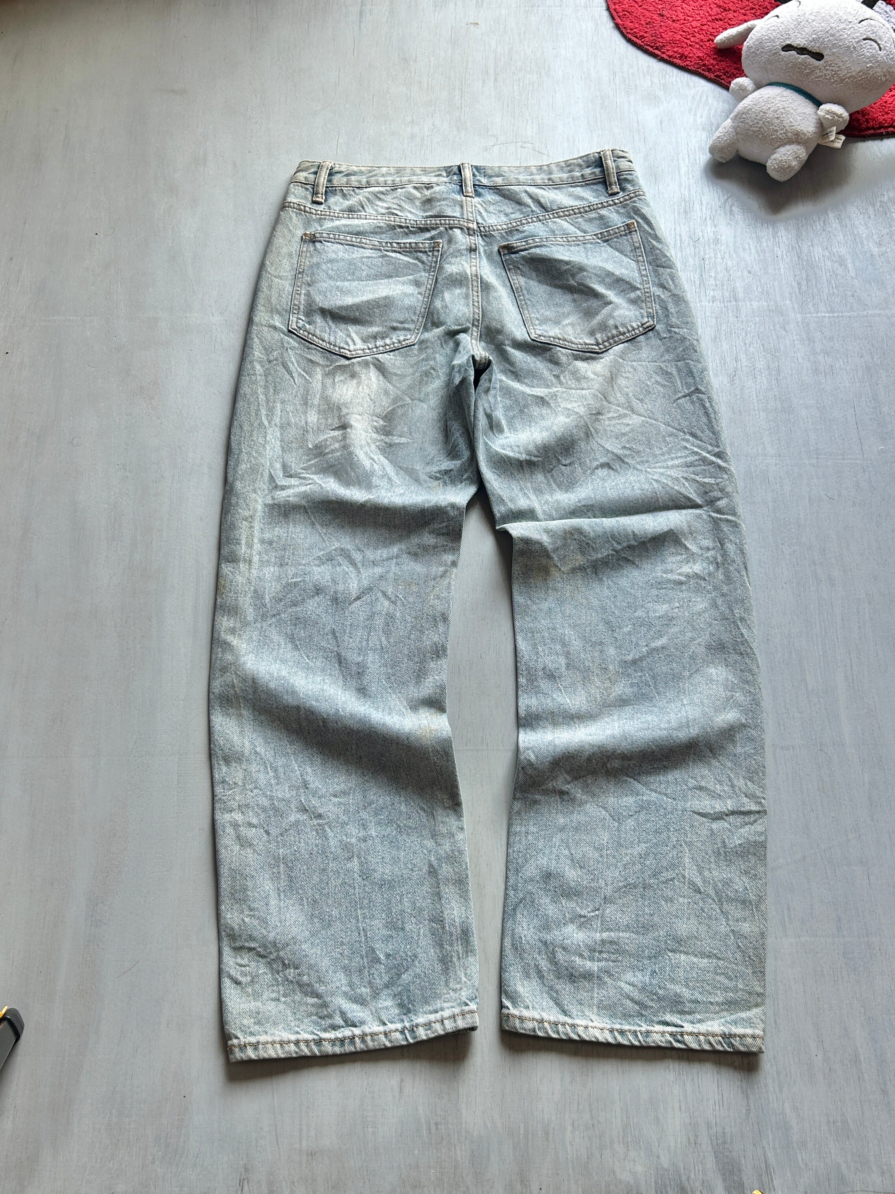 Light Blue Vintage Wash Straight-Leg Jeans - (XL)