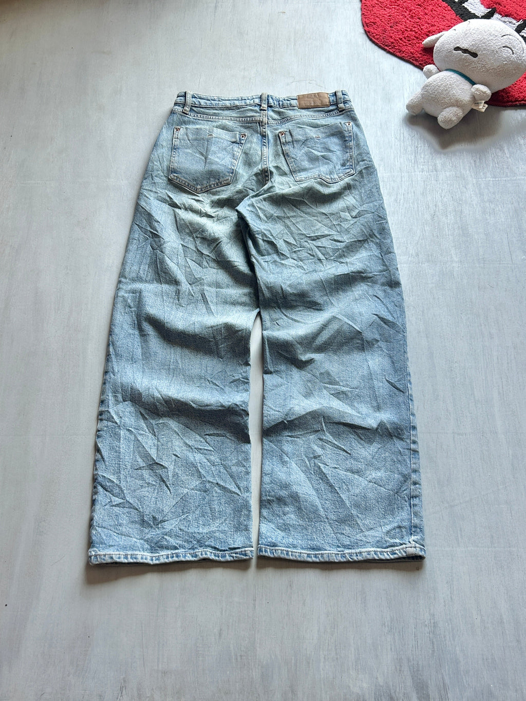 Vintage Wash Light Blue Wide-Leg Jeans - (S)