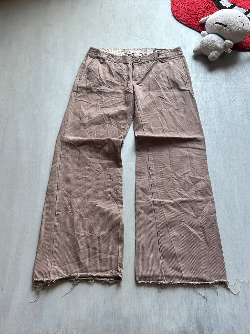 Dusty Rose Wide-Leg Frayed Hem Jeans - (L)