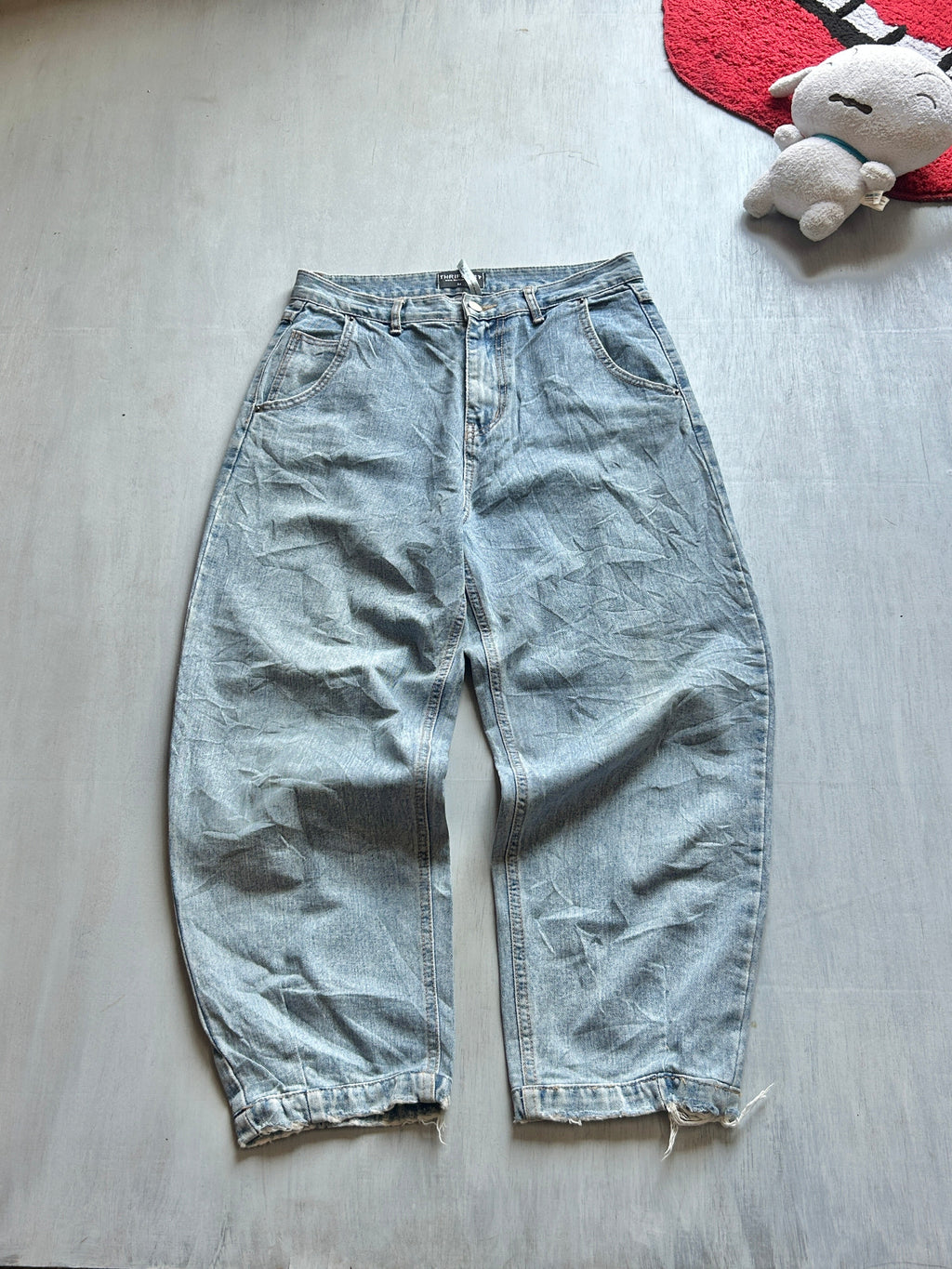 Light Blue Barrel-Fit Jeans - (M)