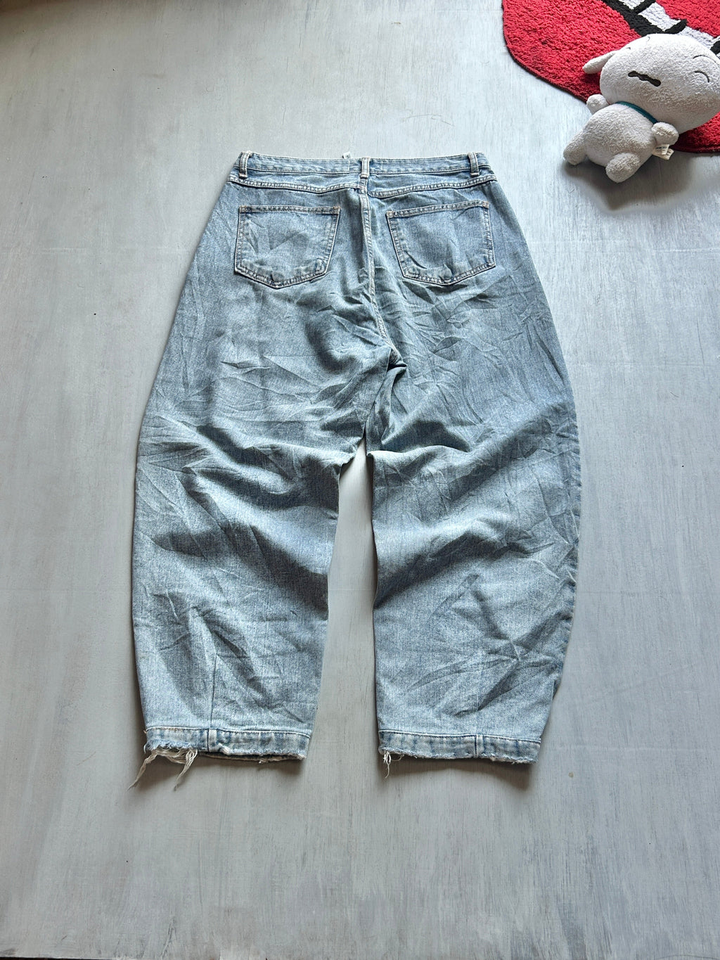 Light Blue Barrel-Fit Jeans - (M)