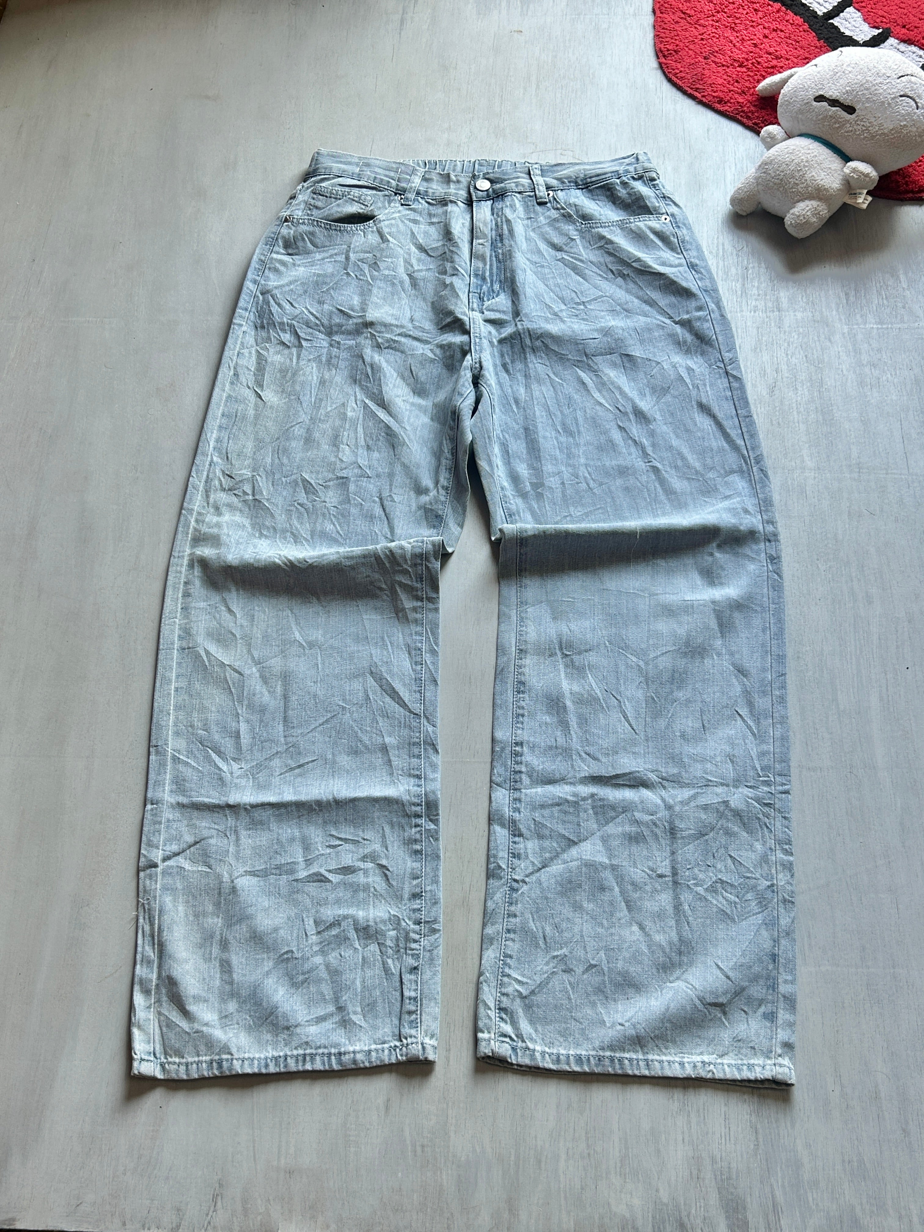Light Frost Wide-Leg Jeans - (L)