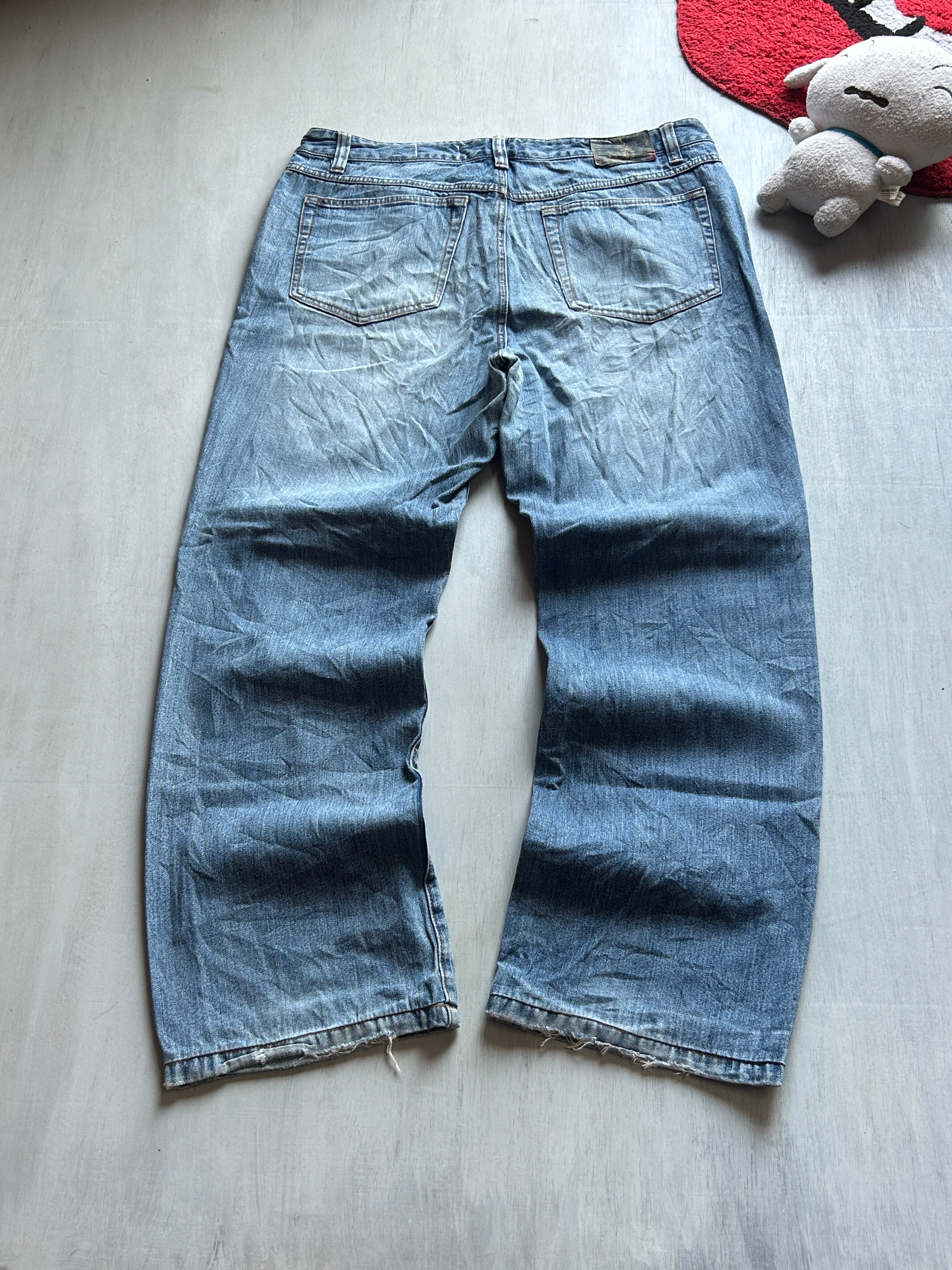 Classic Mid Blue Wide-Leg Jeans - (XXL)