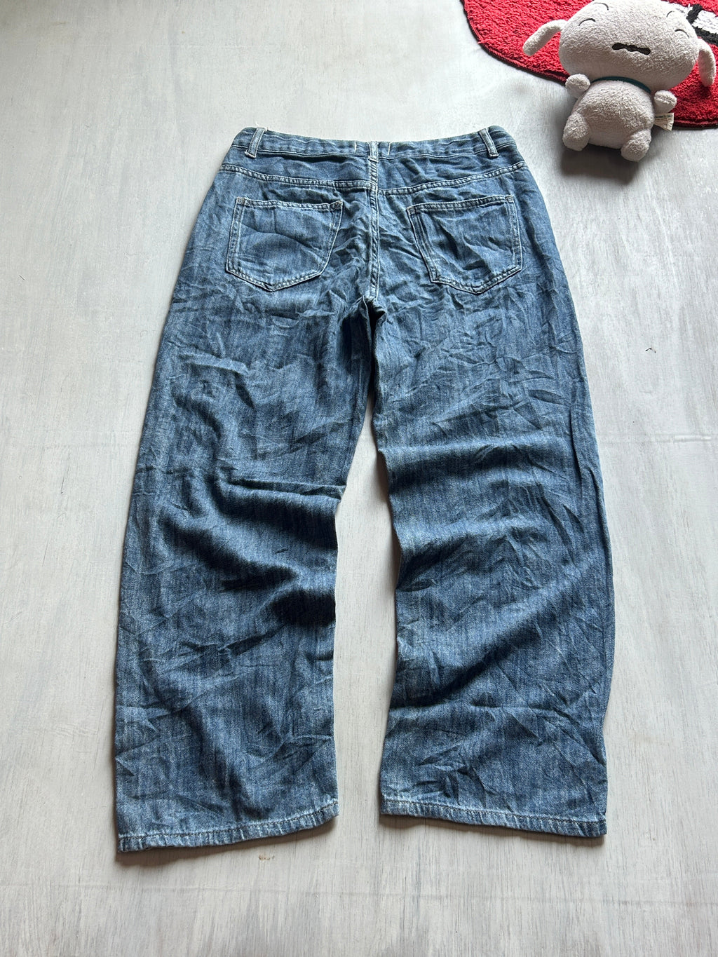 Classic Dark Wash Wide-Leg Jeans - (L)