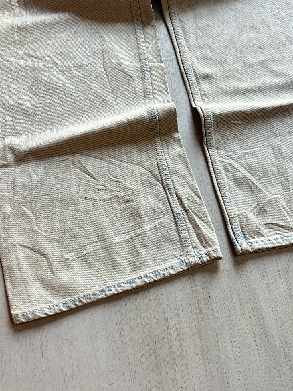 Bone Wash Baggy Denim - (L)