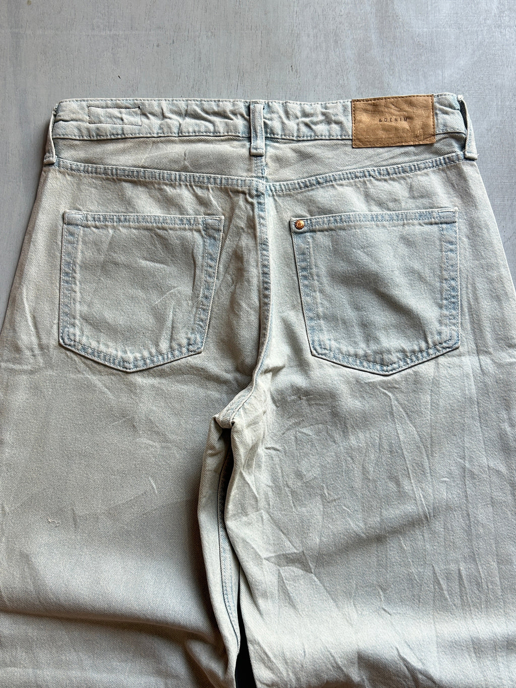Bone Wash Baggy Denim - (L)